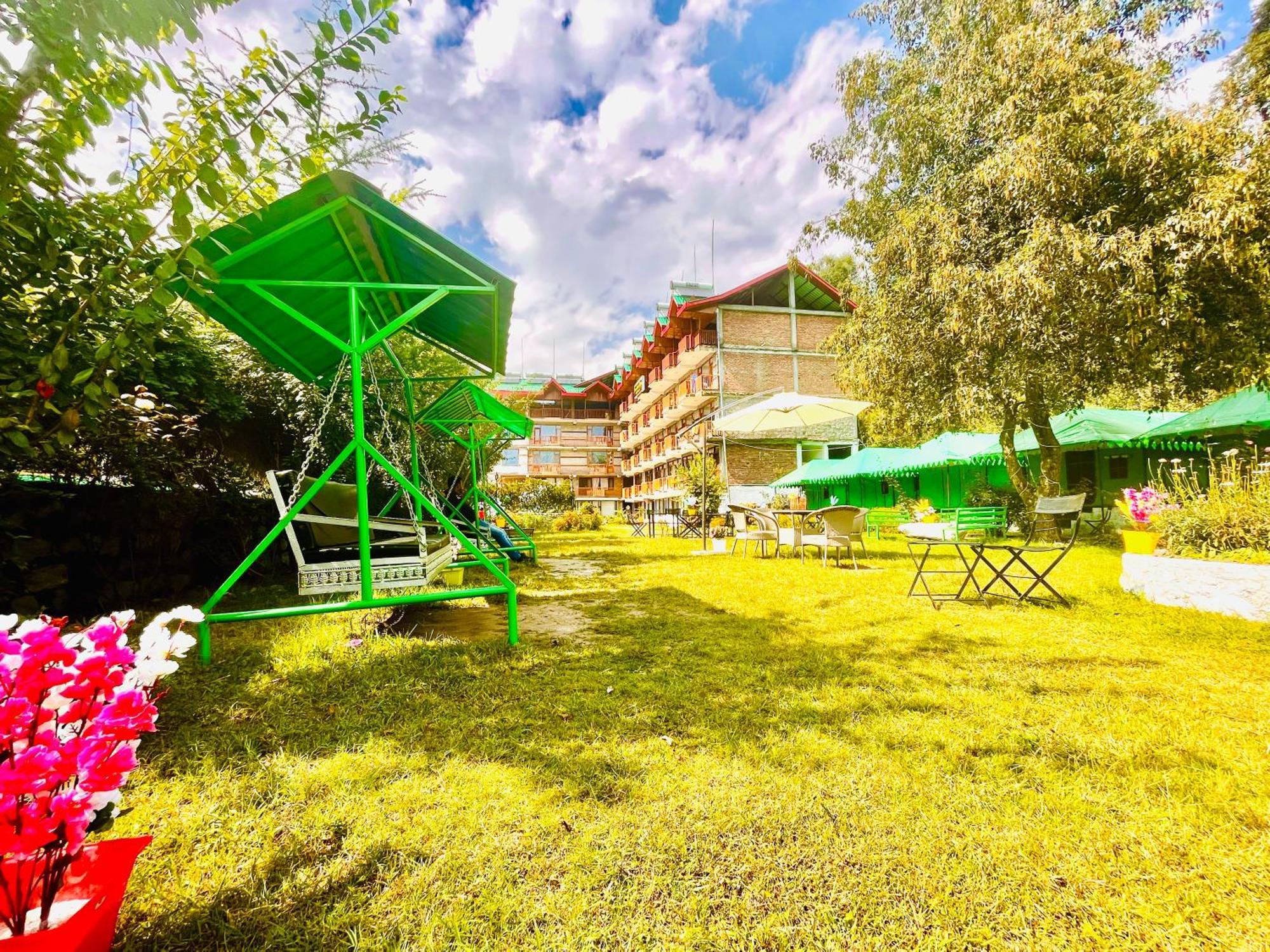 Himalayan Riverside Resort, Manali Bagian luar foto