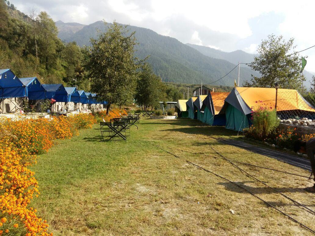 Himalayan Riverside Resort, Manali Bagian luar foto
